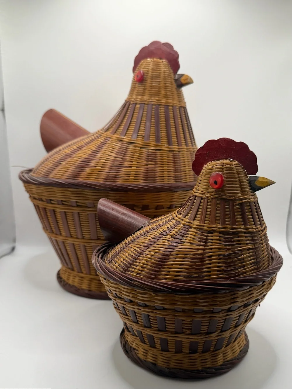 Vintage Wicker Chicken Hen Basket Set of 2 Farmhouse Country Cottage Storage Dec